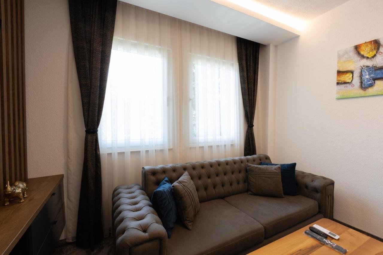 Hotel M Star 新帕扎尔 外观 照片