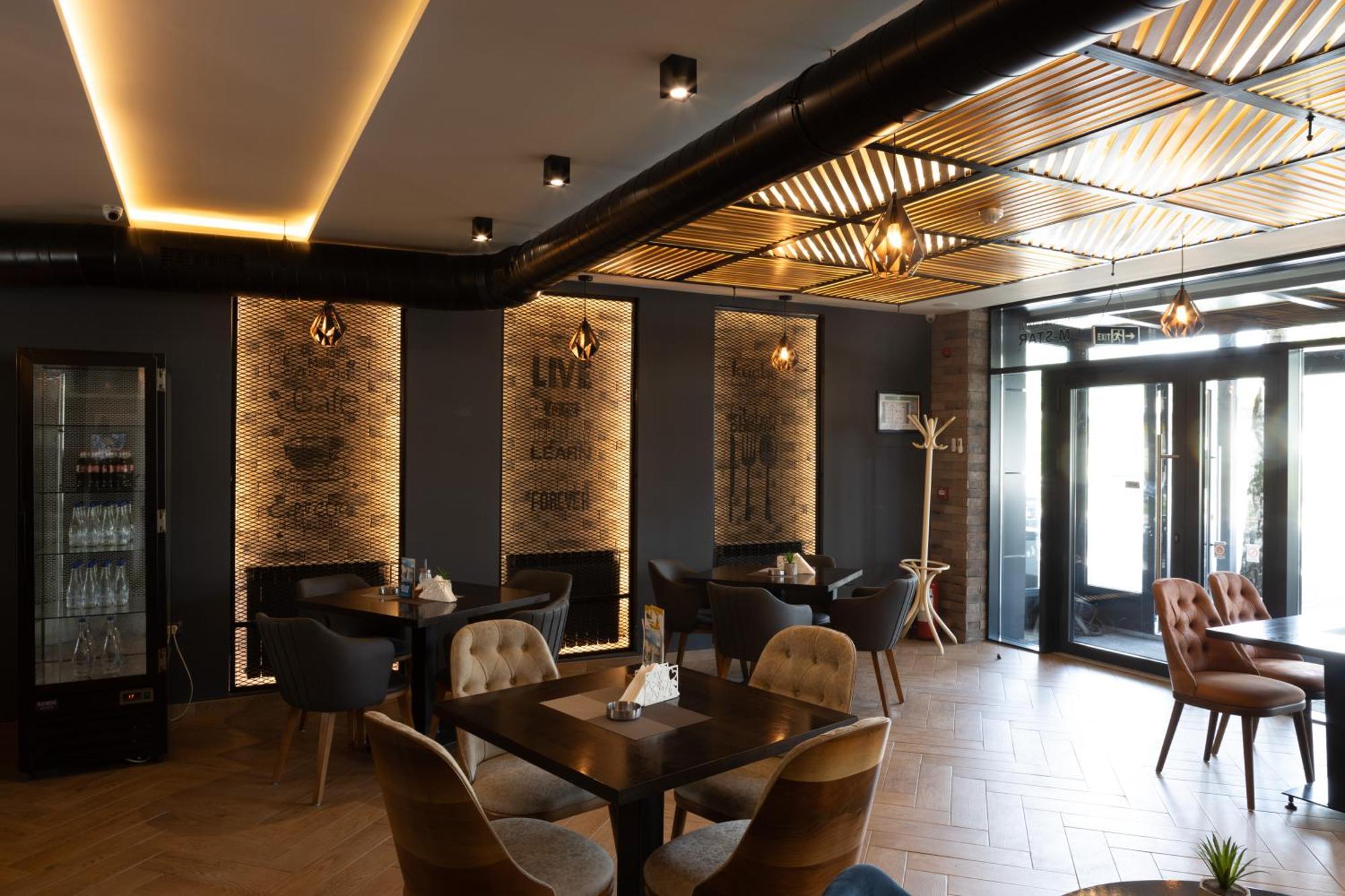 Hotel M Star 新帕扎尔 外观 照片