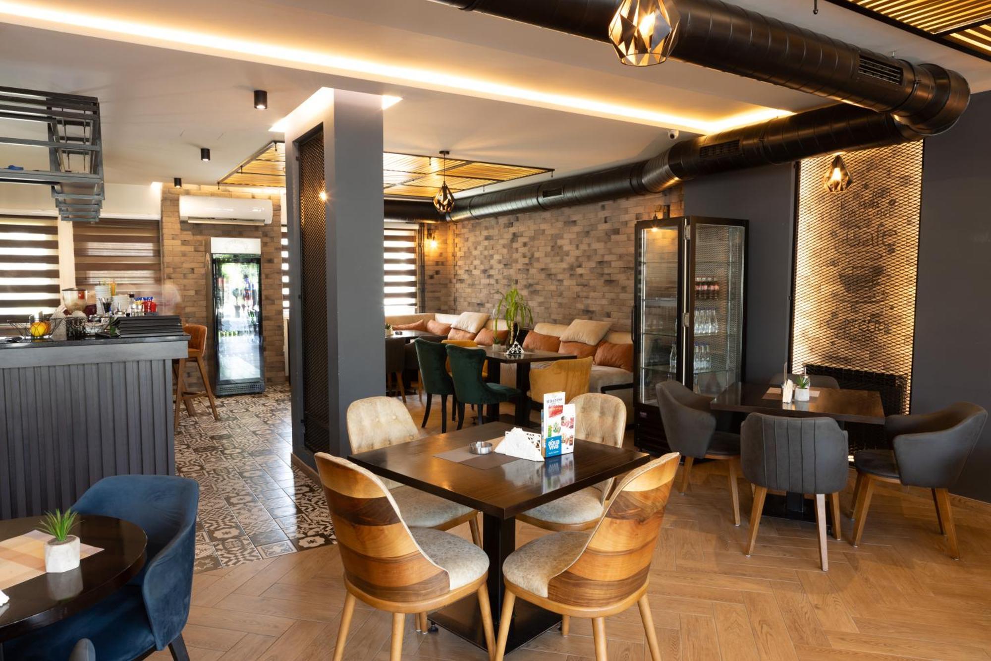 Hotel M Star 新帕扎尔 外观 照片