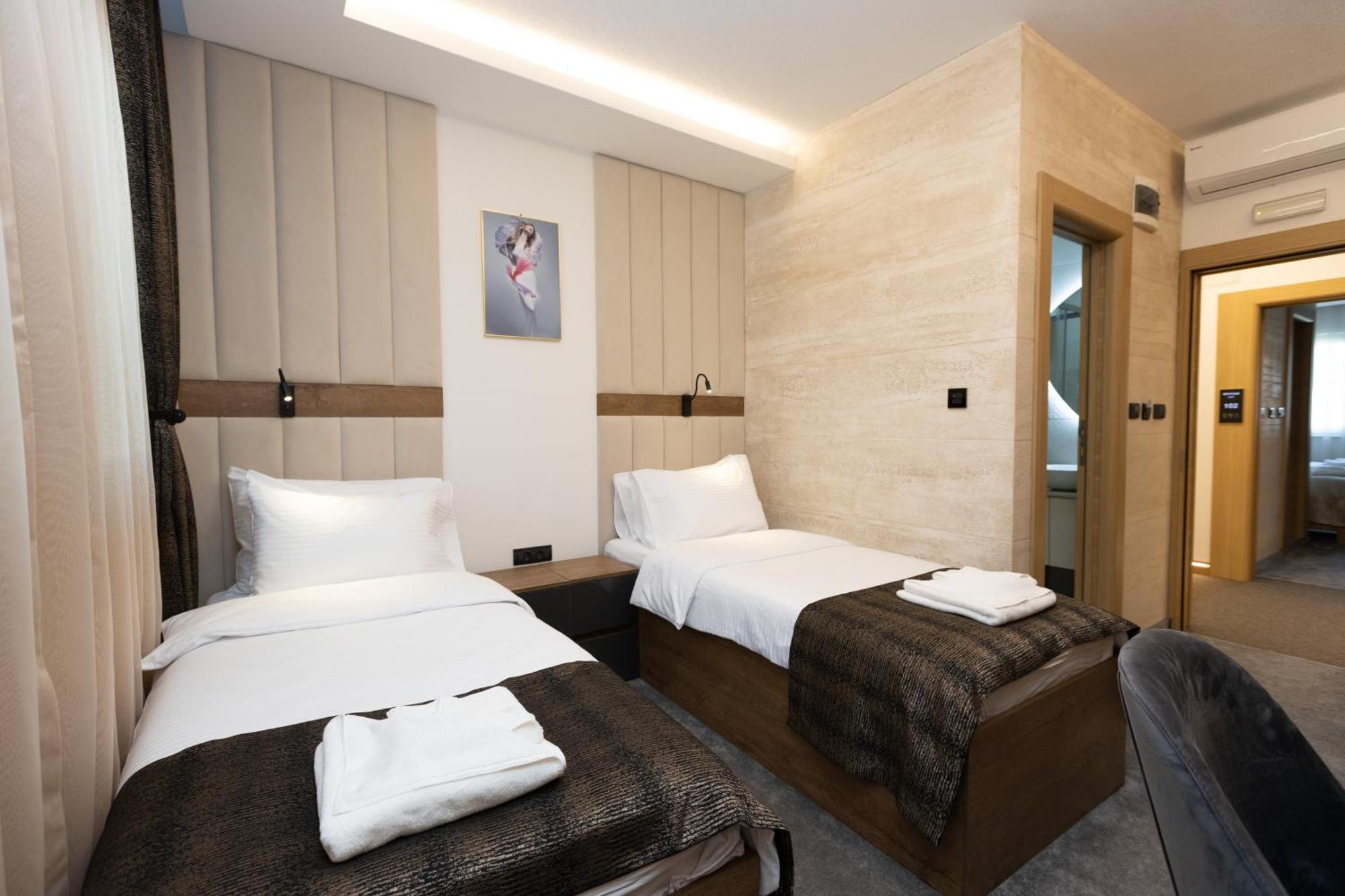Hotel M Star 新帕扎尔 外观 照片