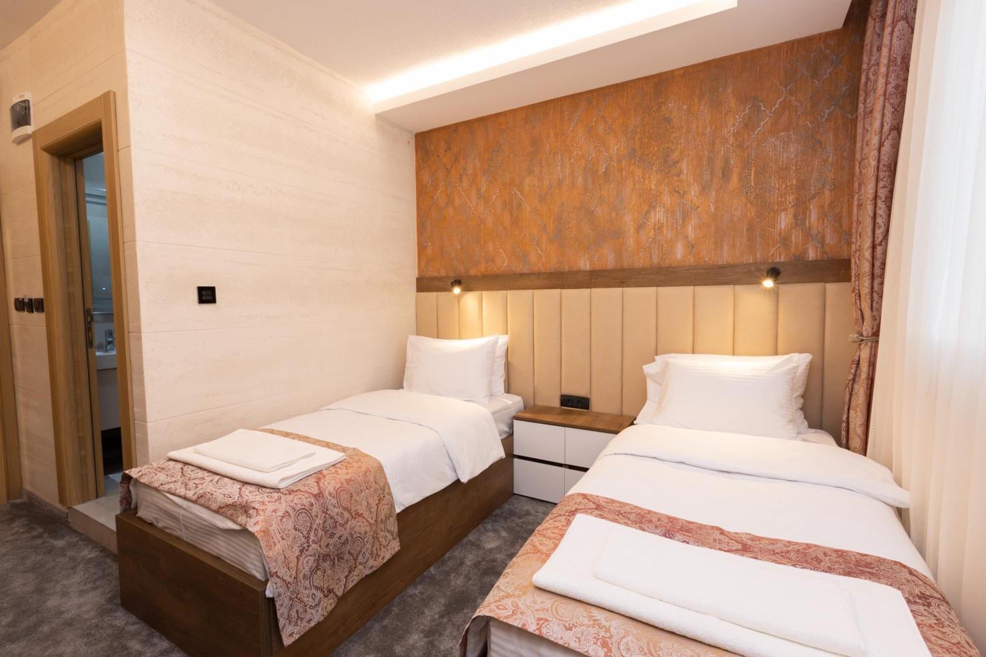 Hotel M Star 新帕扎尔 外观 照片