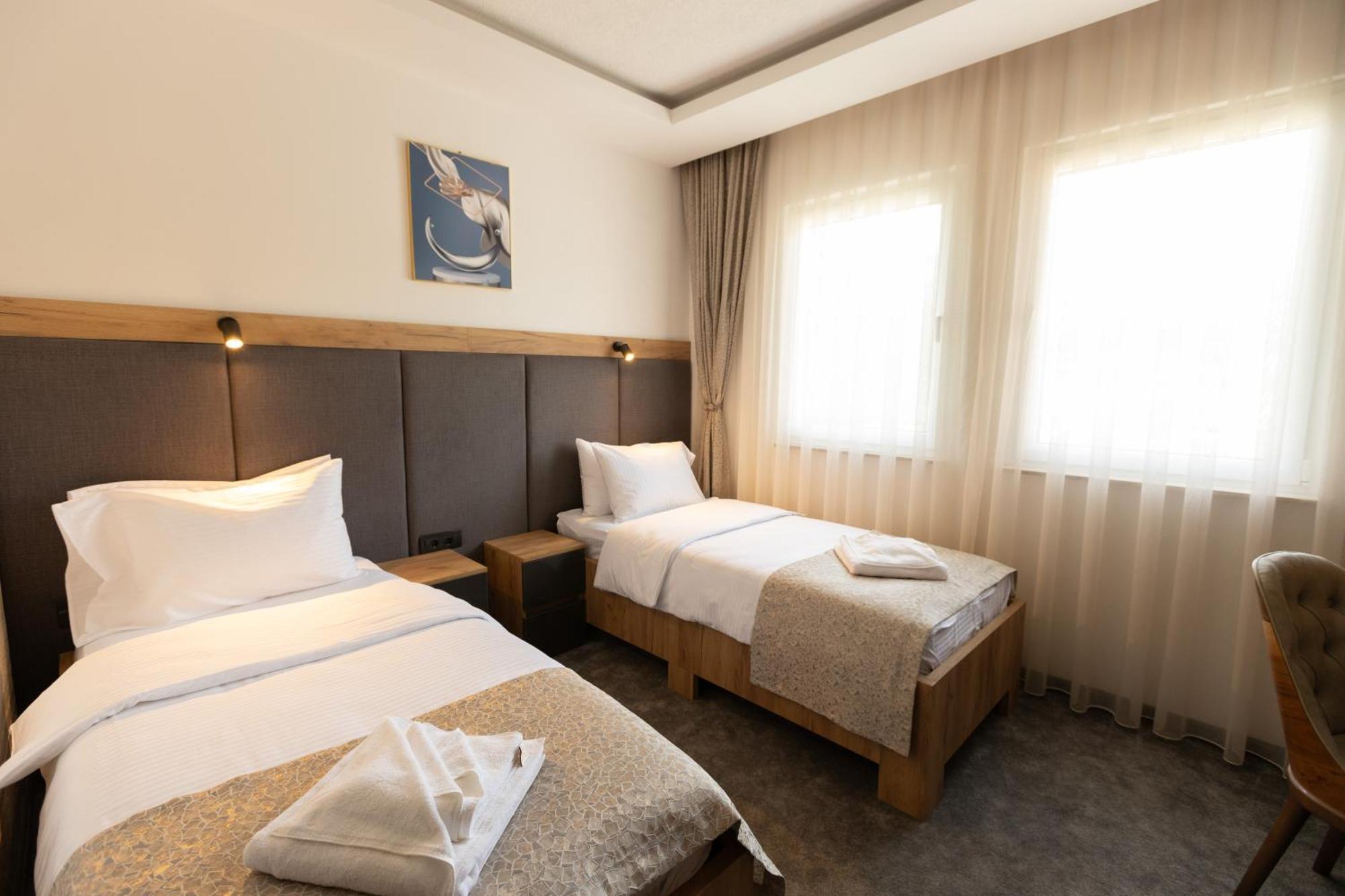 Hotel M Star 新帕扎尔 外观 照片