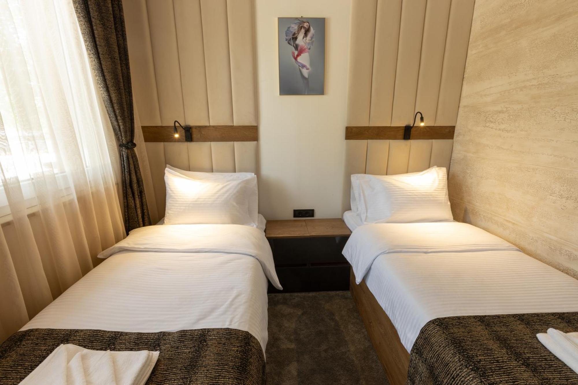 Hotel M Star 新帕扎尔 外观 照片