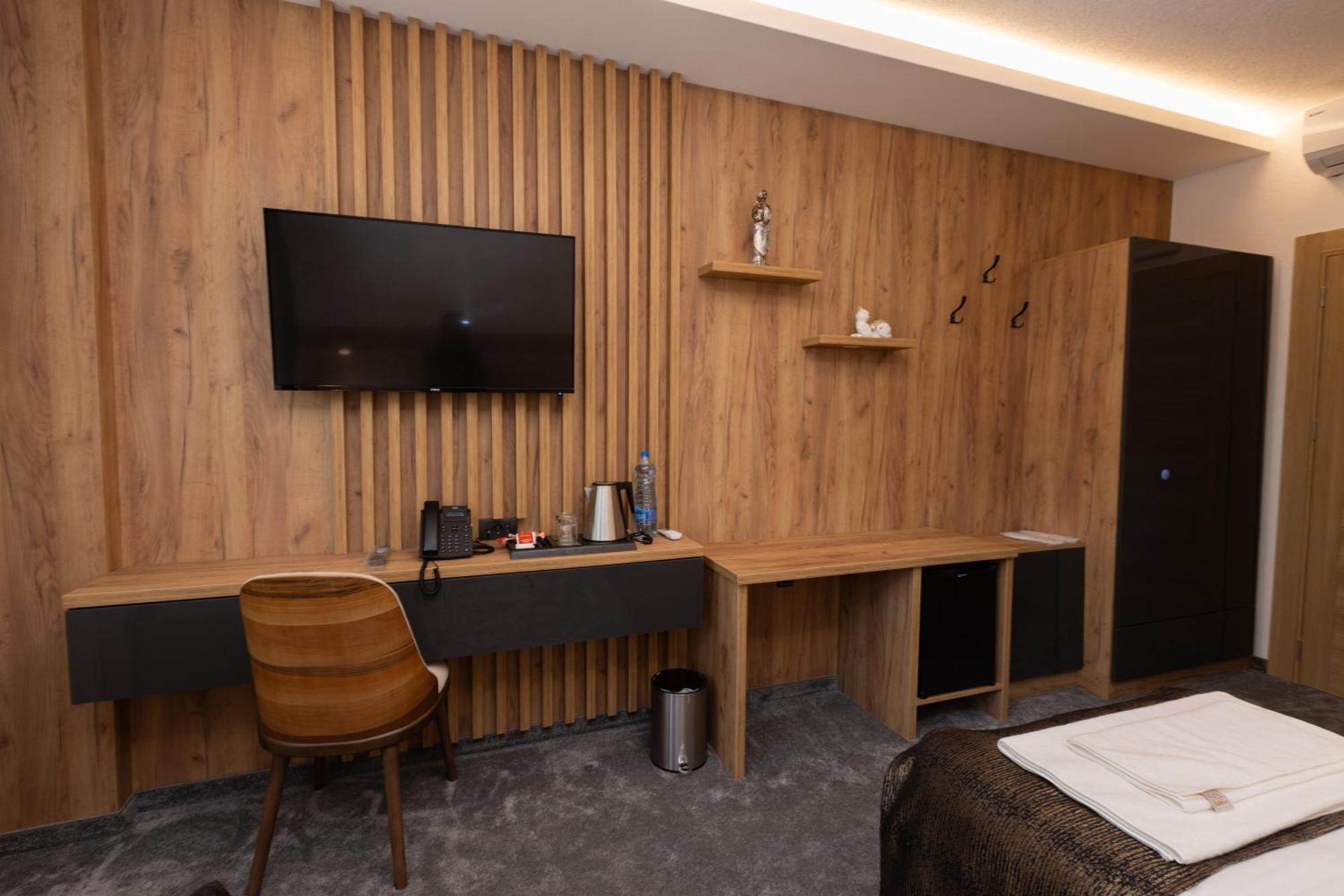 Hotel M Star 新帕扎尔 外观 照片